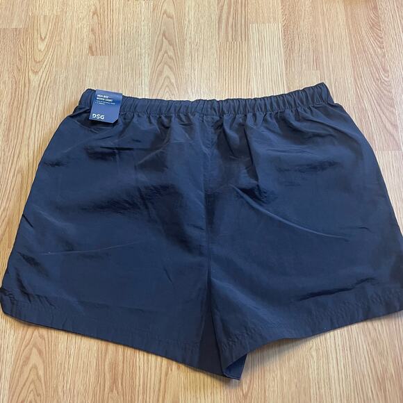 DSG Notched Woven Shorts, XL - Picture 2 of 8
